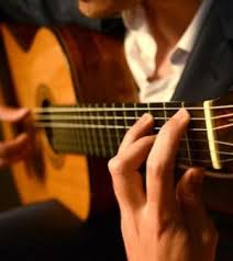Beneficios de Aprender a Tocar la Guitarra